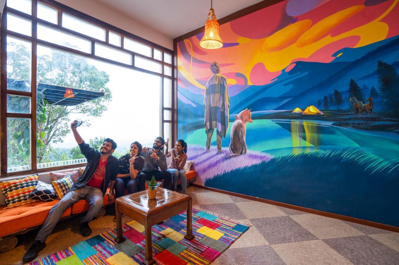 Zostel Munnar Hostel Buitenkant foto